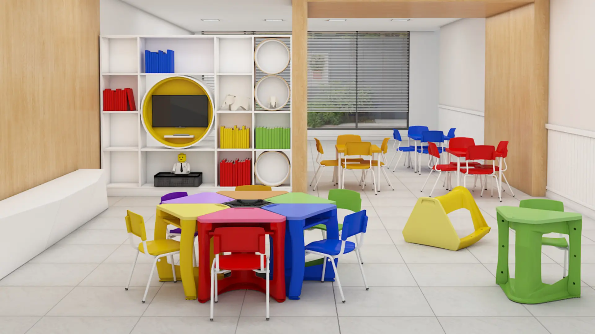 Conjunto infantil sextavado em cores variadas com estante lúdica ao fundo